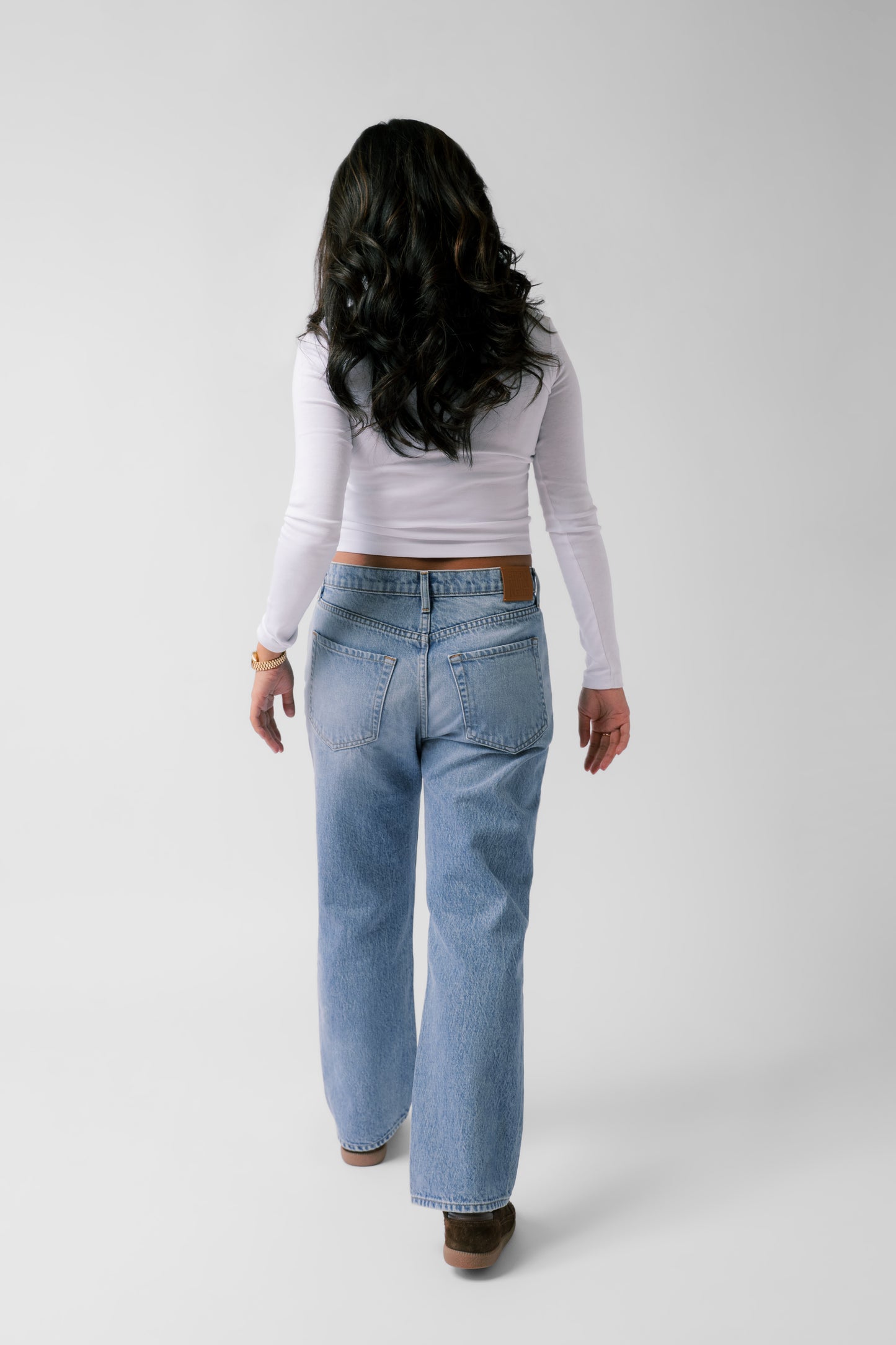 The Claire Mid-Rise Boyfriend Jean - Sky
