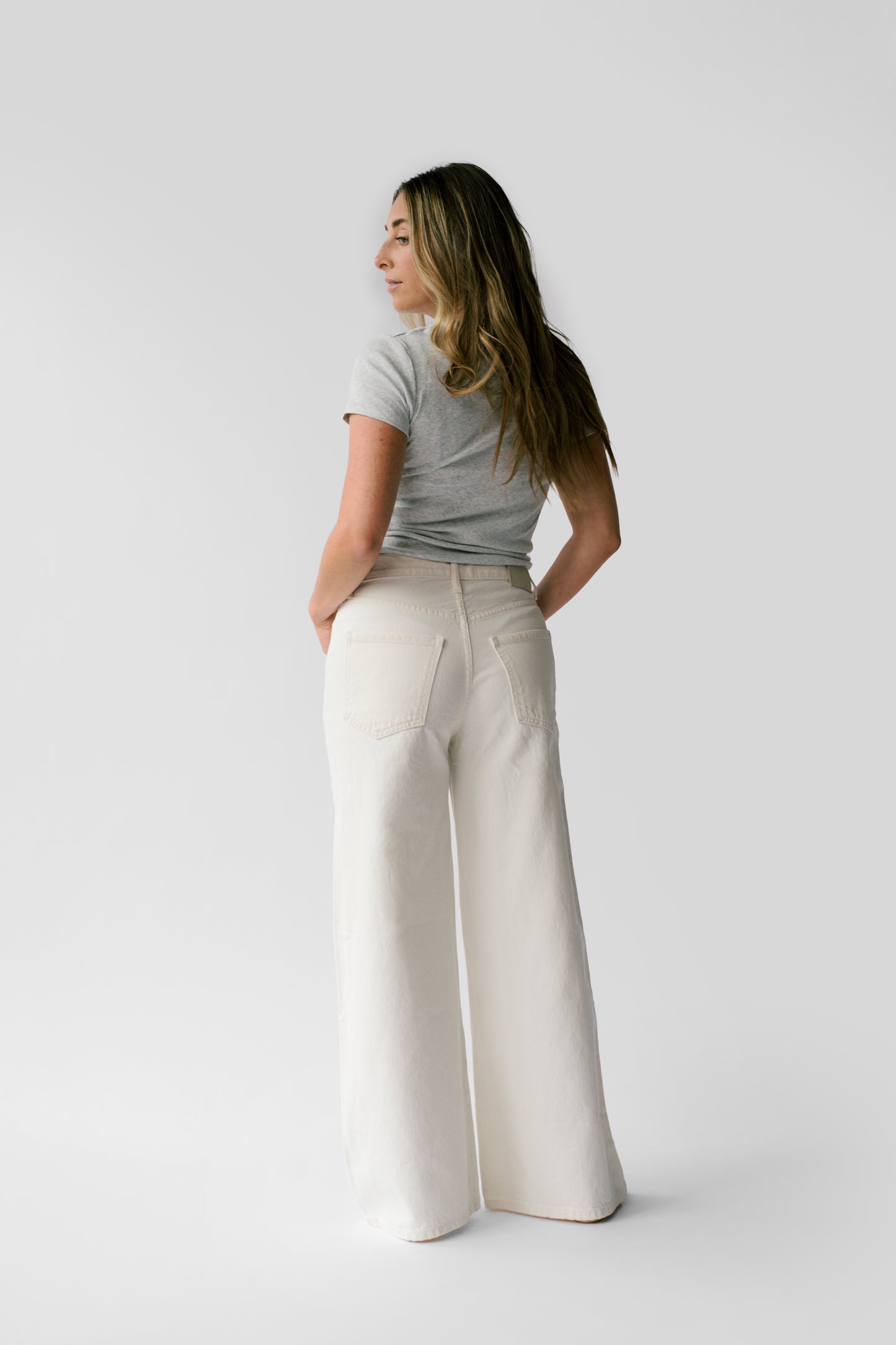 The Laura Mid-Rise Wide Leg Jean - Pearl