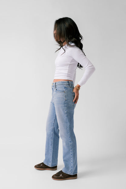 The Claire Mid-Rise Boyfriend Jean - Sky